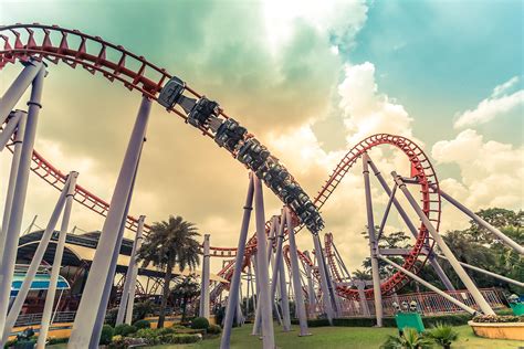 Theme Park .